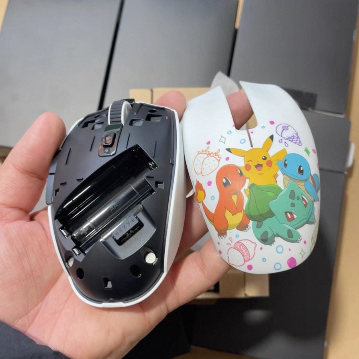 Razer雷蛇精灵宝可梦家族皮卡丘小火龙联名款有无线蓝牙办公鼠标