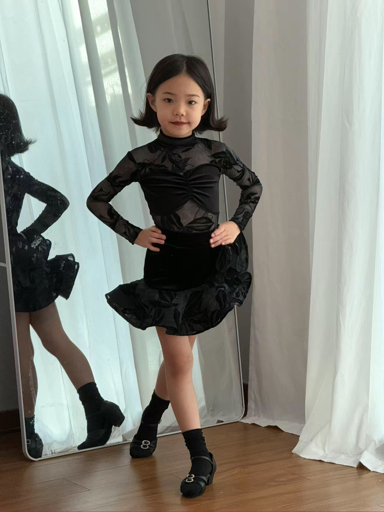 SN舞服少儿拉丁舞网红墨墨同款秋冬长袖网纱可爱高领套装练习服