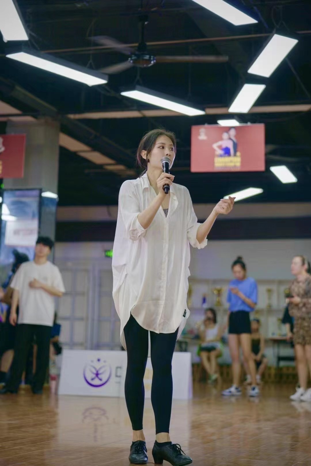 Time Line 阎棒棒同款拉丁舞男女同款衬衫黑白教师服