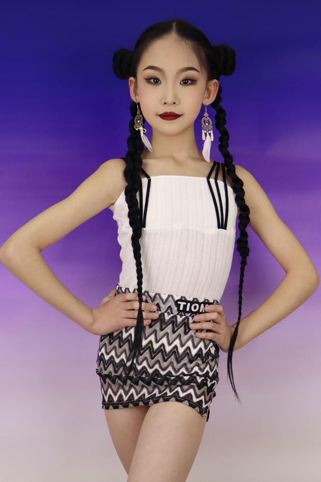 Tiomi舞服少儿拉丁舞春夏新款吊带花纹套装波浪女童跳舞练习服