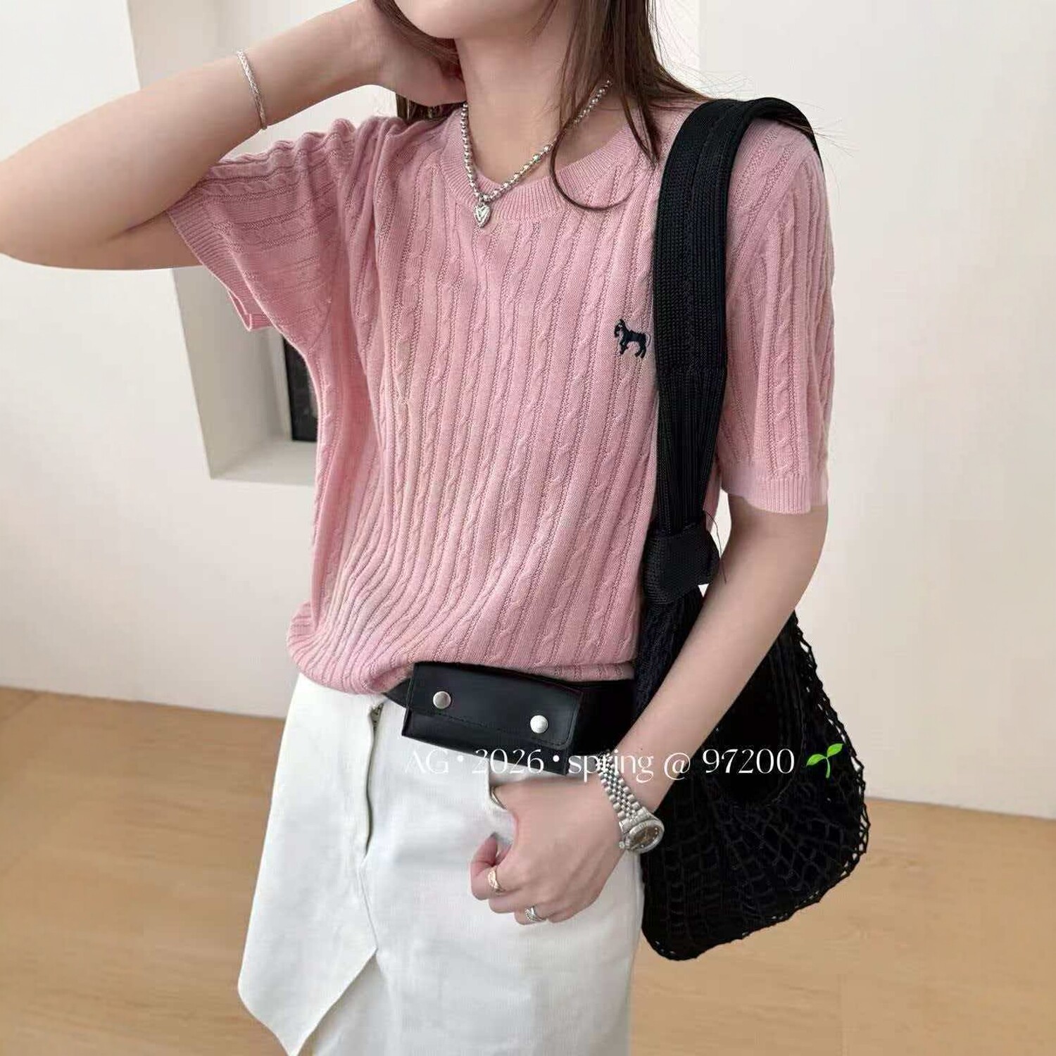 2026春季新款韩系宽松显瘦圆领刺绣麻花细针织短袖T恤女百搭上衣