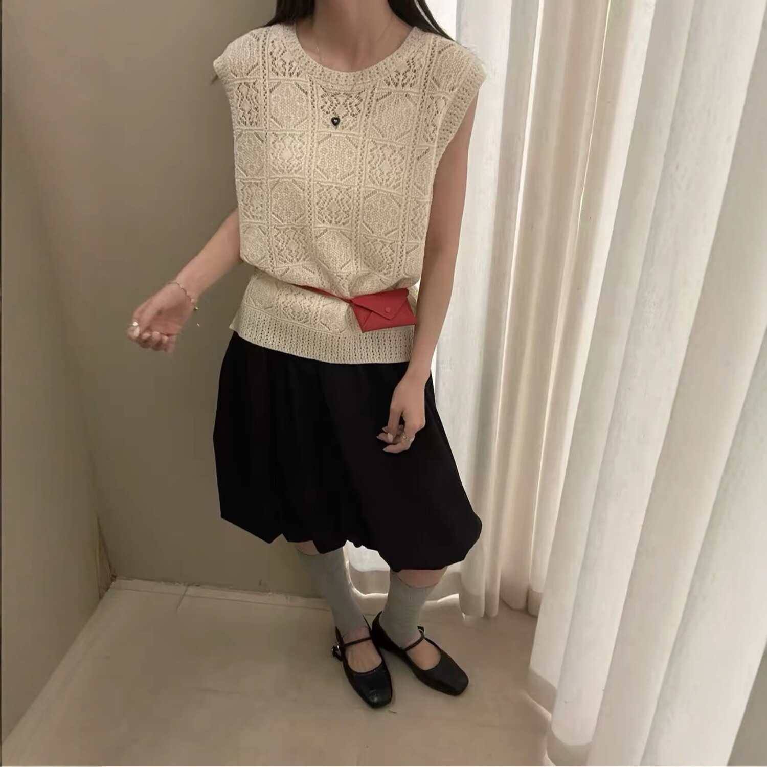 2026春季新款韩系宽松显瘦圆领镂空钩花针织背心女百搭无袖上衣潮