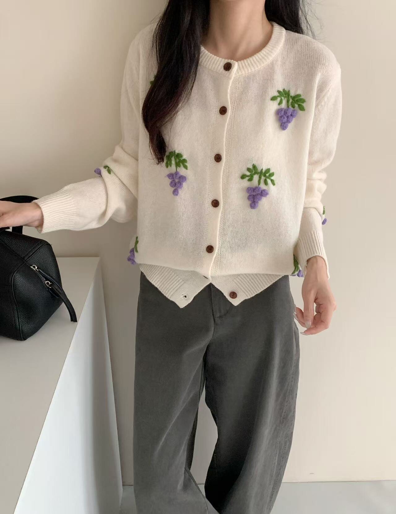 显瘦刺绣葡萄全羊毛针织开衫外套
