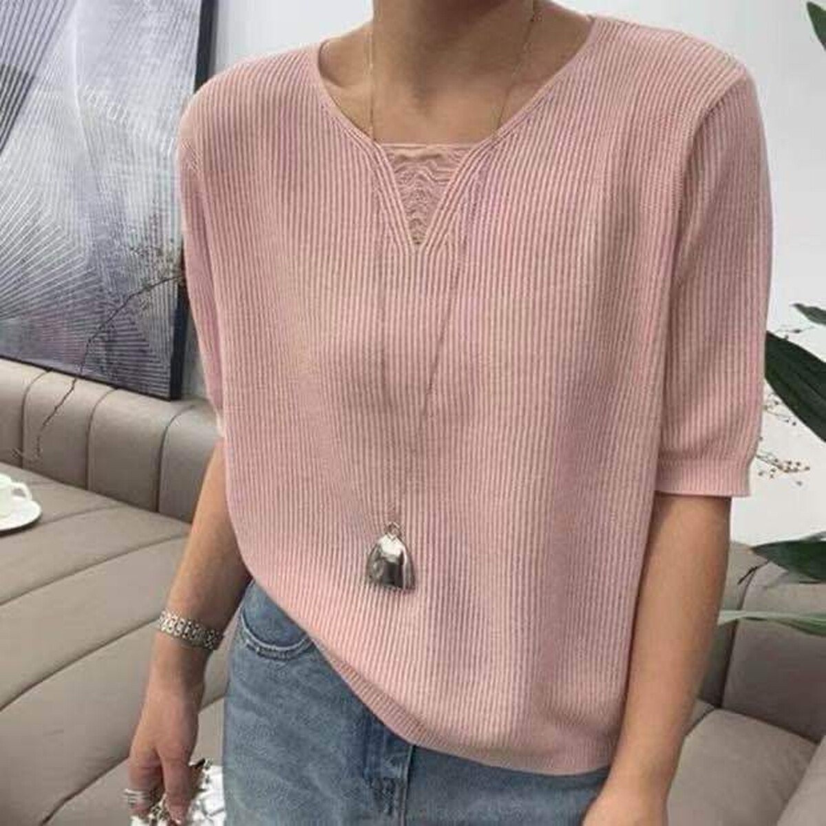 2026春季新款韩系宽松显瘦V领镂空羊毛针织短袖T恤女时尚百搭上衣