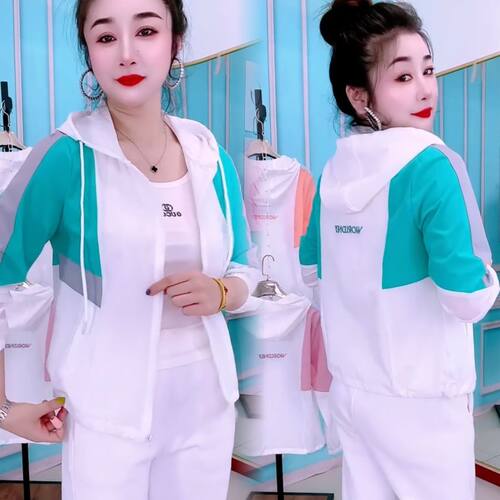 外套女春秋款2026年新款宽松洋气连帽防晒衣拼色速干休闲上衣薄款