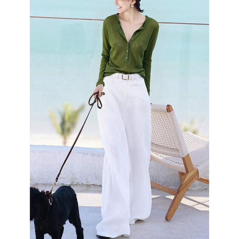 超好看的流行时尚穿搭一整套2026绿色长袖上衣白色休闲长裤两件套
