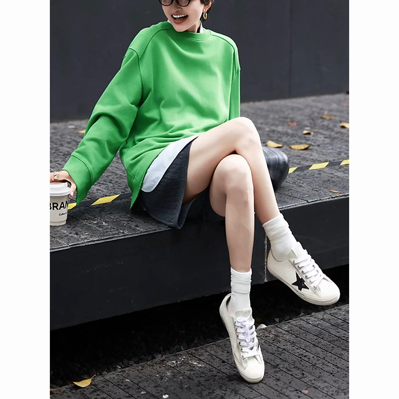 休闲大方潮流穿搭一整套绿色圆领卫衣白色衬衫灰色毛线短裤三件套,女装/女士精品,大码套装,淘宝优惠券,粉丝福利购,淘宝优惠卷