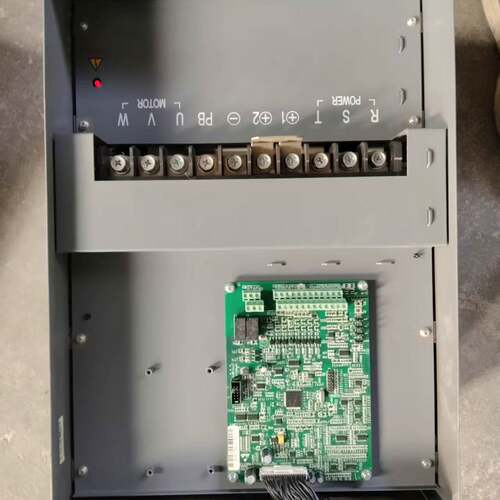 议价佛斯特变频器 FST-610-037G/045PT4可维修