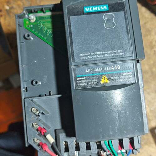 议价西门子6SE6440-2UC21-5BA1变频器。成色如图所可维修翻新