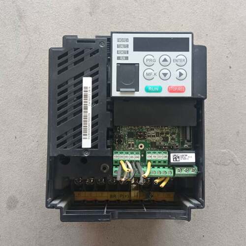 议价汇川变频器CW360T2.2B-N 2.2KW 380V三相可维修