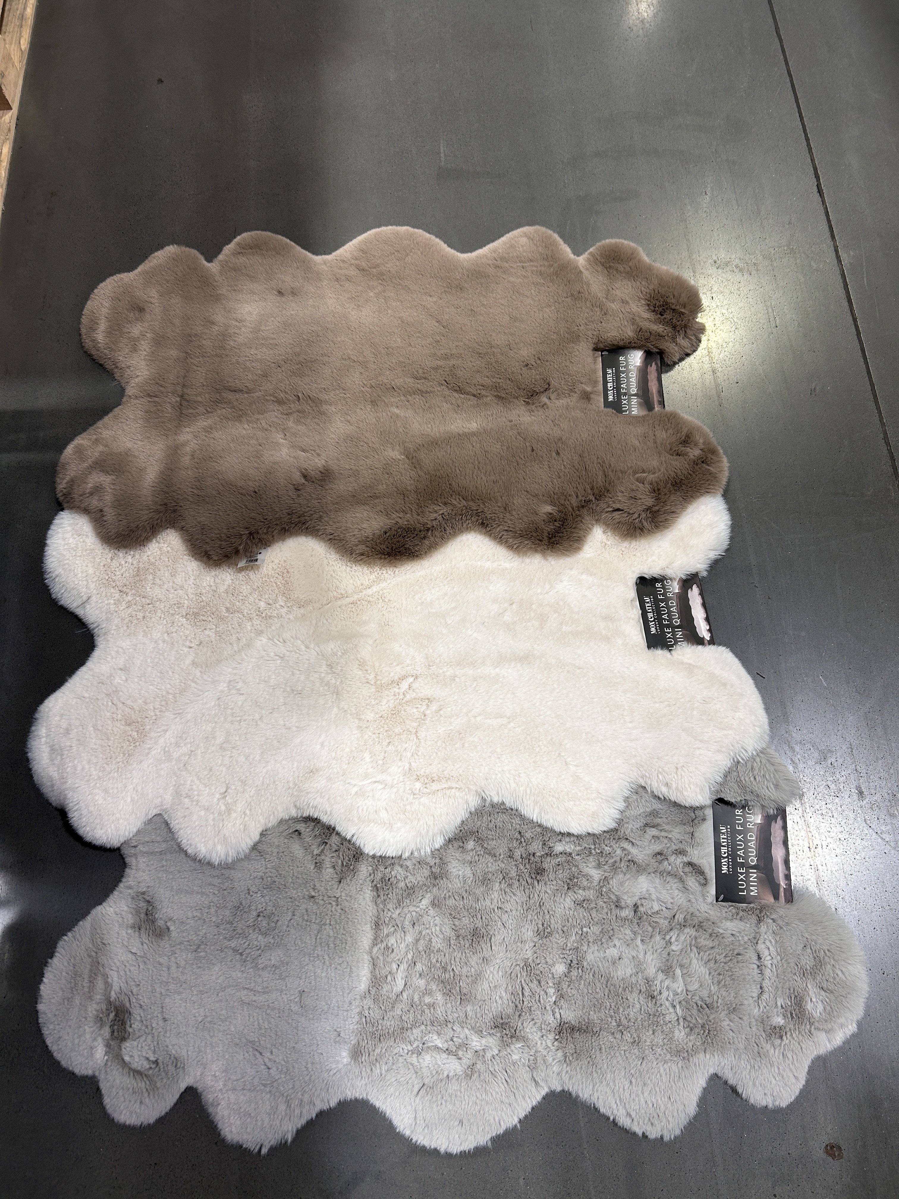 Costco仿兔毛地毯客厅卧室床边毯地垫轻奢人造毛皮地毯60x93cm