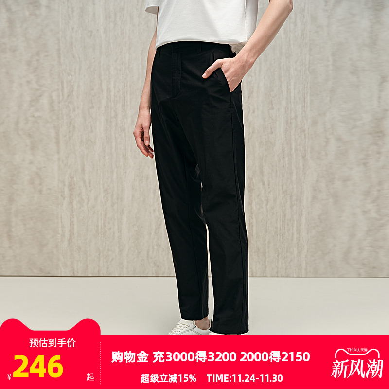 后腰松紧腰部更舒适，裤袢无缝压胶工艺