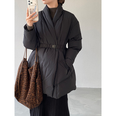 洋气独特巨好看的加厚保暖羽绒服