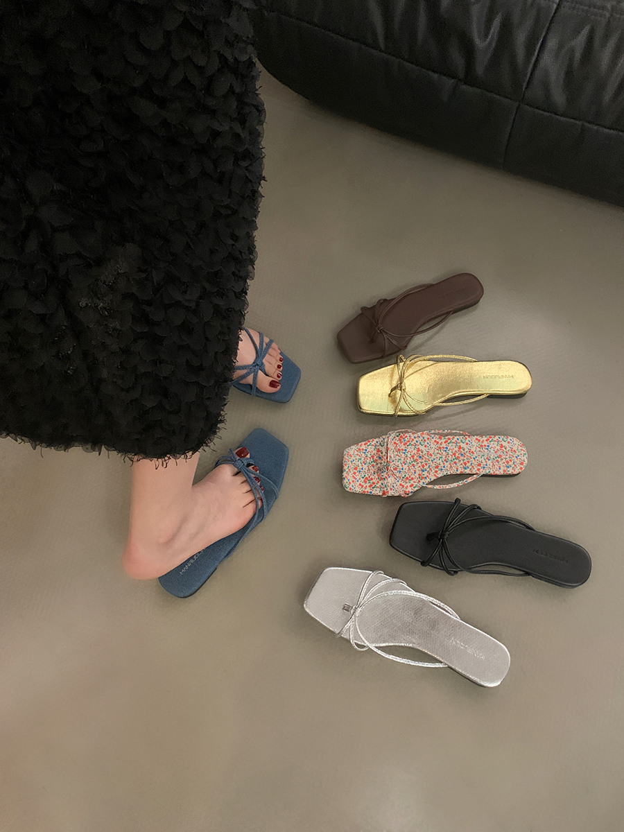 2025年春季新款平底凉拖鞋方头仙女风配裙子细带套趾银色凉鞋女鞋,女鞋,人字拖,淘宝优惠券,粉丝福利购,淘宝优惠卷