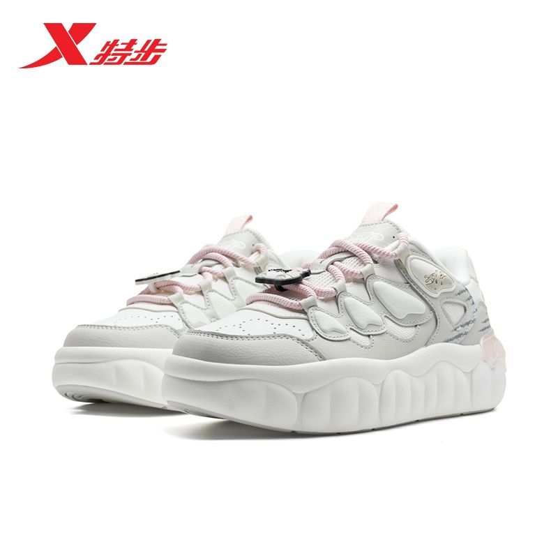 特步布丁鞋2026春季新款女板鞋