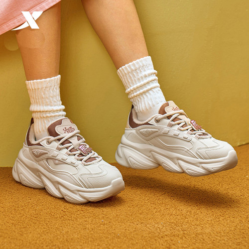 特步蛋卷鞋女鞋棉鞋冬季加绒保暖二棉休闲鞋运动鞋子975418370016