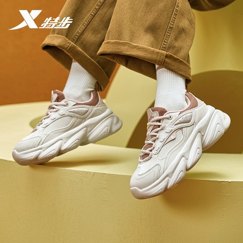 特步休闲鞋女2025秋冬季新款