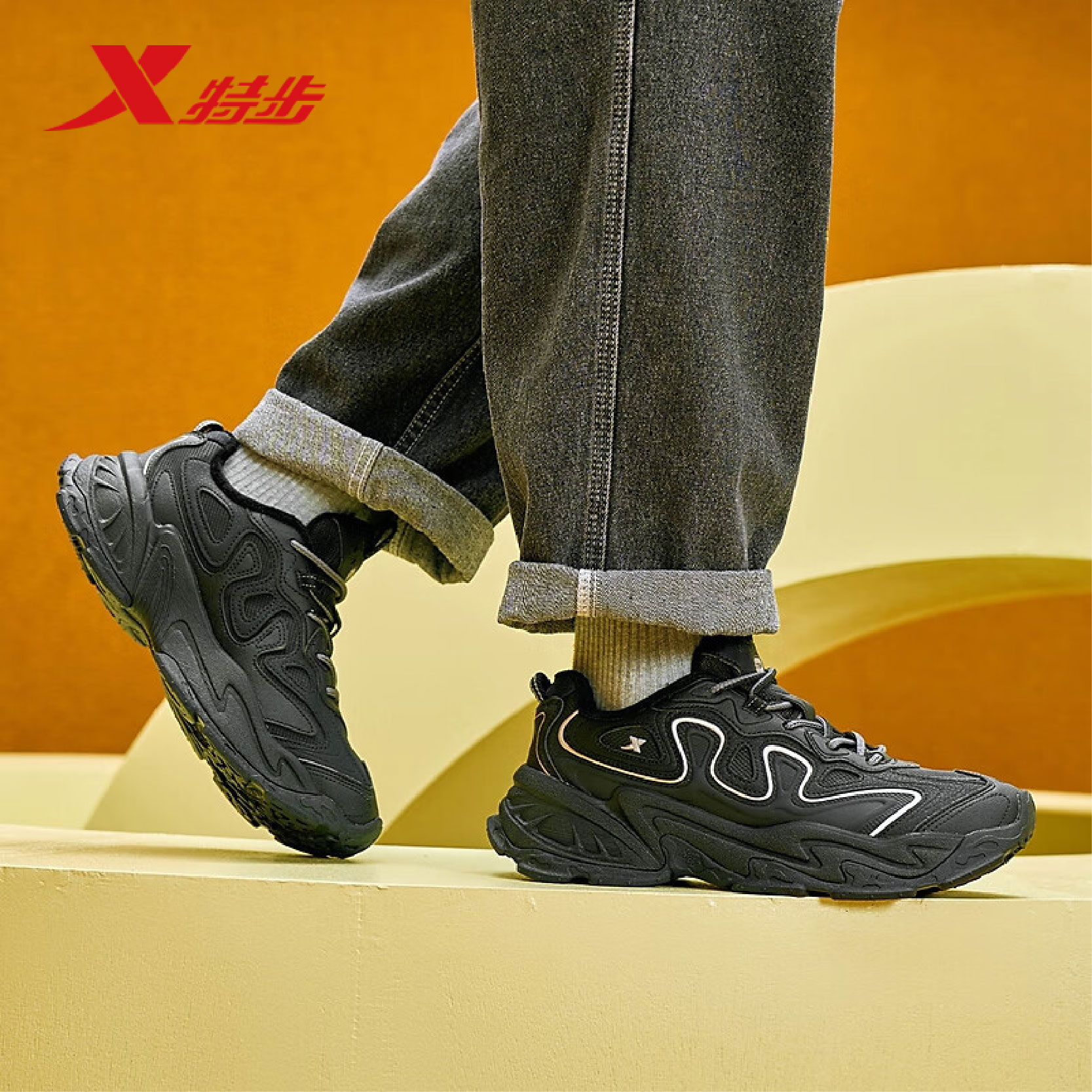 特步蝠鲼二棉鞋男子2025年冬季新款保暖防滑复古棉鞋975419370064