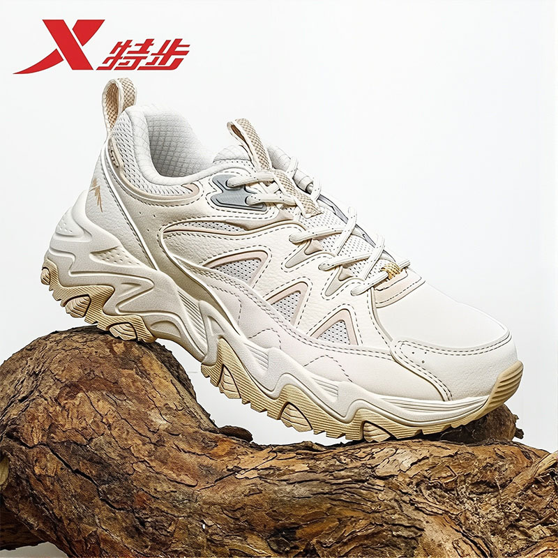 特步户外鞋猫爪秋冬休闲鞋耐磨防滑越野女徒步登山鞋975418170016