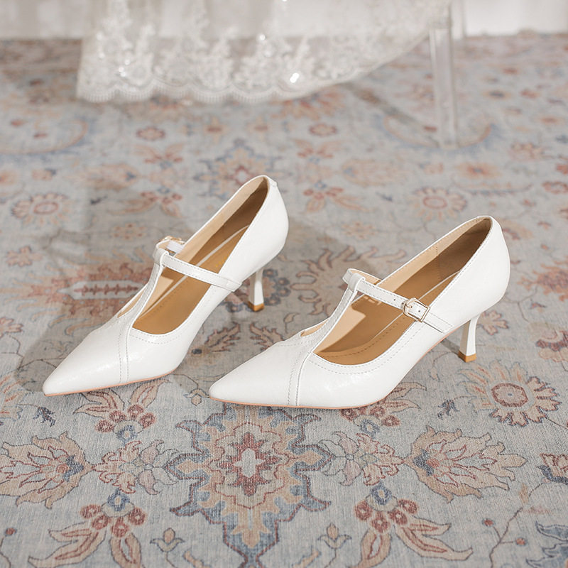 香港潮牌复古小众尖头高跟鞋女细跟2025春夏季新款一字T型带浅口,女鞋,玛丽珍鞋,淘宝优惠券,粉丝福利购,淘宝优惠卷