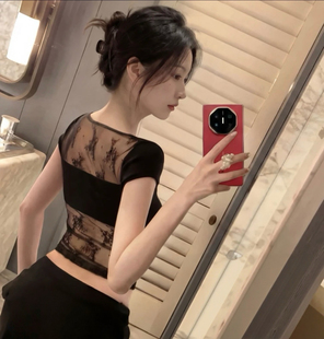 辣妹心机提花镂空小飞袖T恤女2026夏季新款性感大U领修身短款上衣