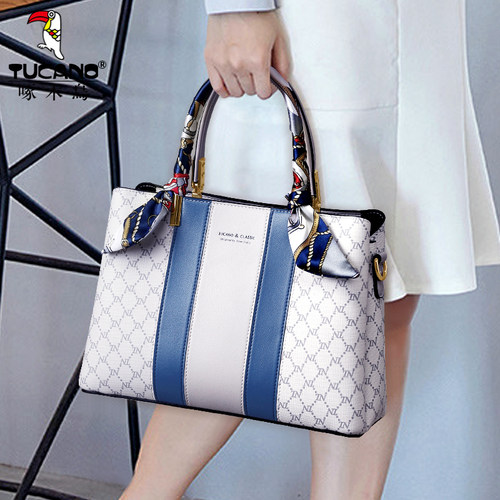 啄木鸟送妈妈大气高级感斜挎包