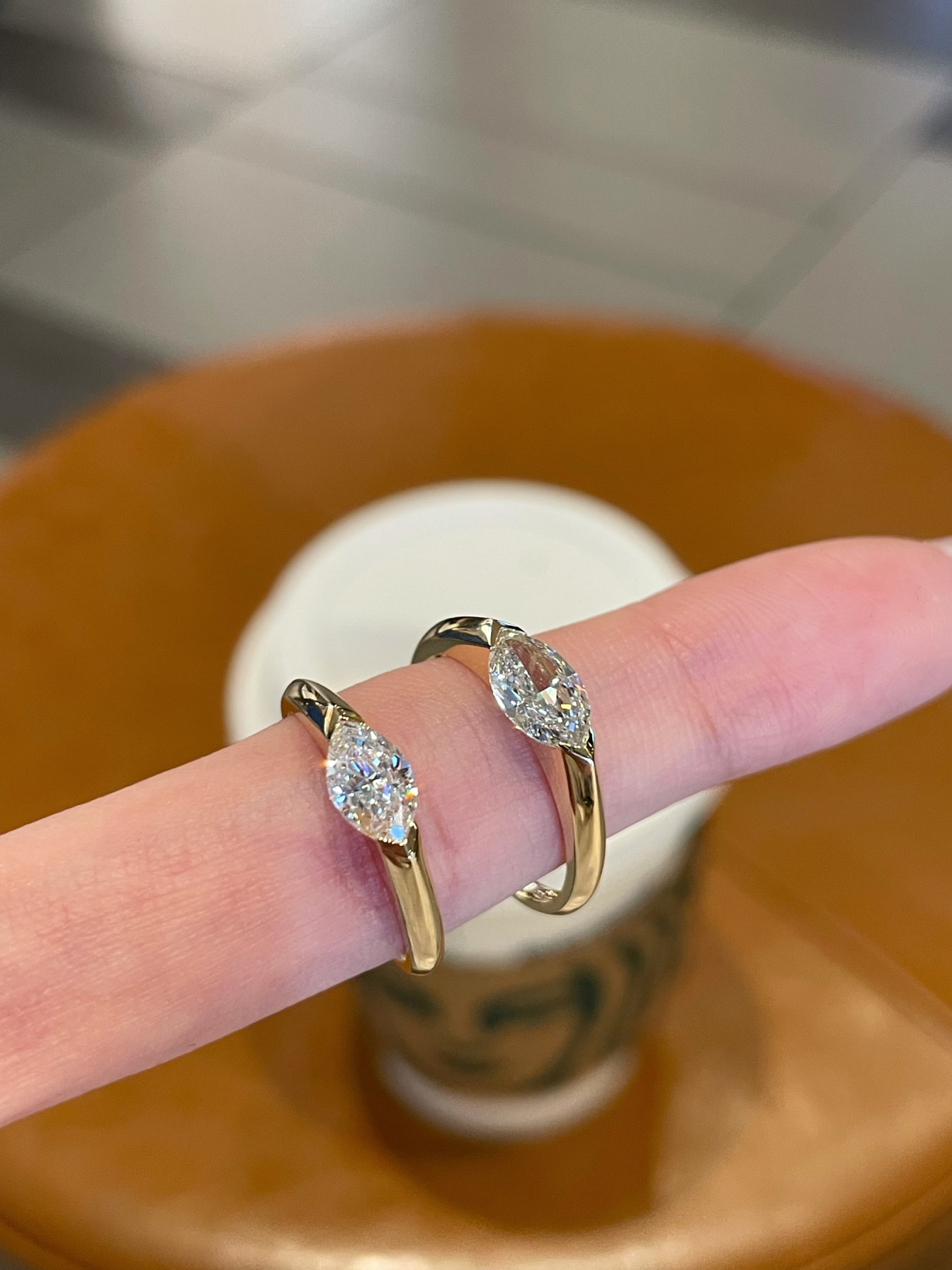 18k金黄金色马眼钻戒指80分1克拉培育钻石戒指