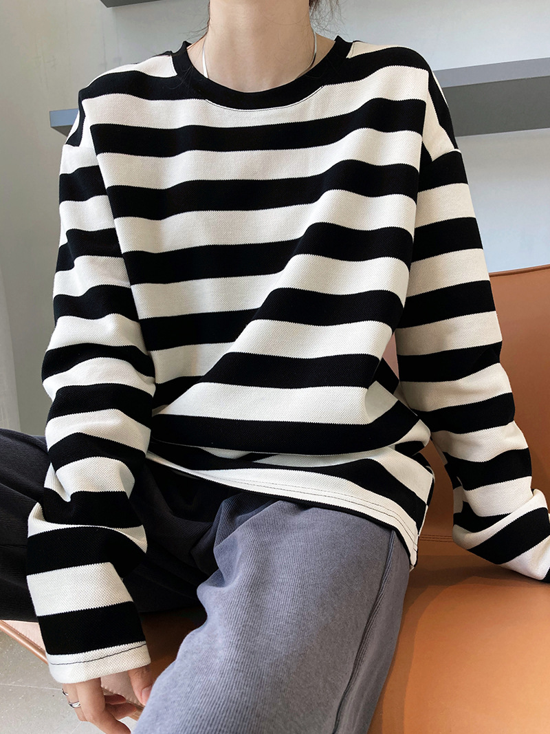 The Sn宽松时尚慵懒休闲黑白条纹卫衣女长袖圆领套头打底t恤上衣