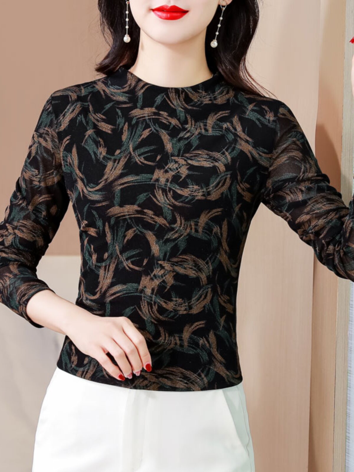 여성용 벨벳과 두꺼운 메쉬 바닥 셔츠 가을 겨울용 긴팔 티셔츠 패셔너블한 프린트 블라우스 어머니 스타일 상의