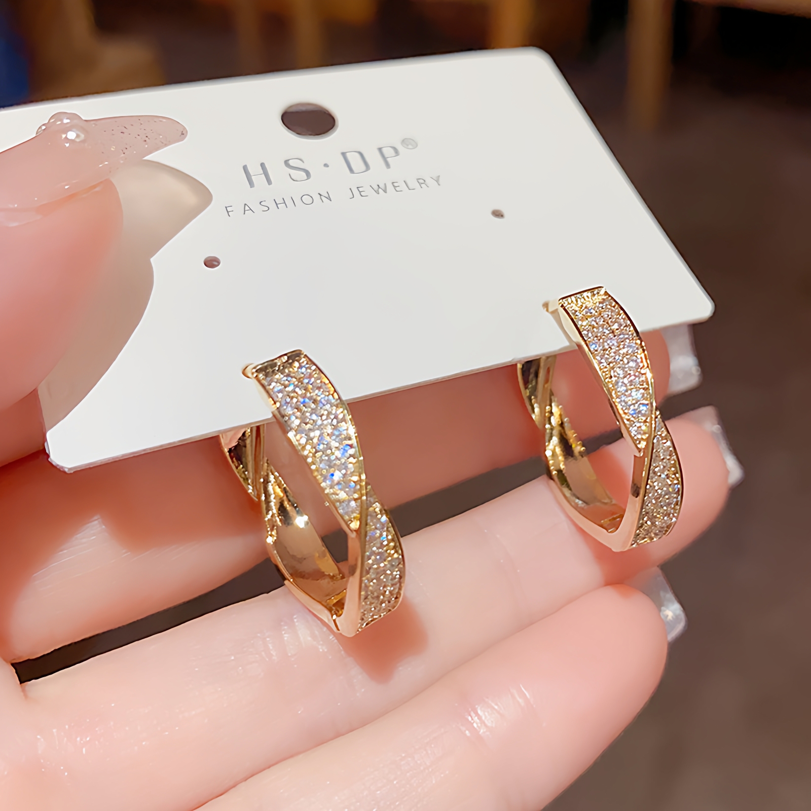 高级感轻奢耳饰独特耳环女2025年