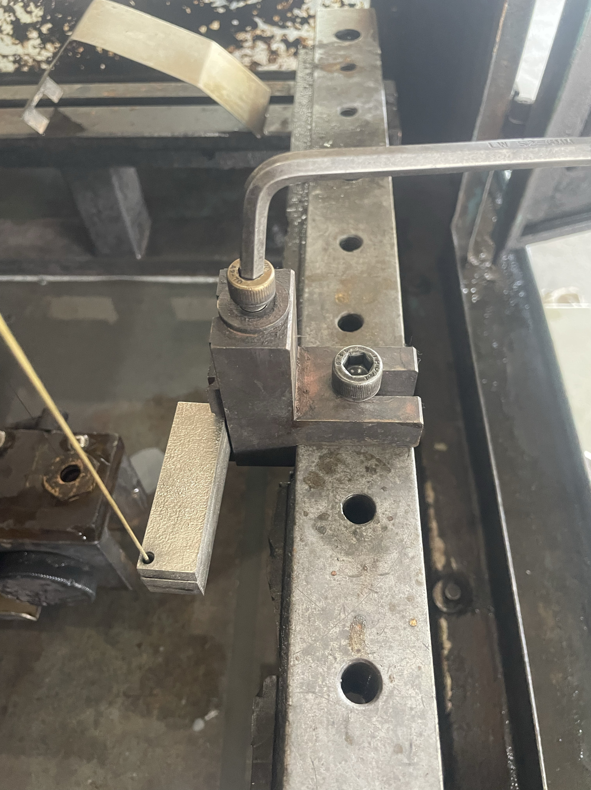 线切割夹具快中走丝多功能工装压板磁力座铁斜度平口钳批士夹治具