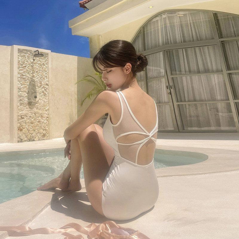 Swimwear露背女三角连体泳衣