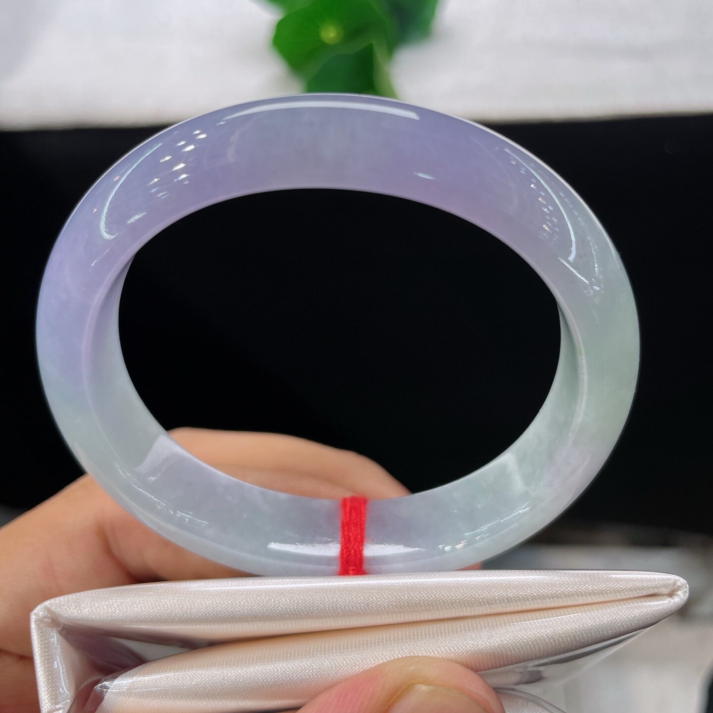 天然A货翡翠贵妃手镯乳白飘紫53.6mm缅甸老坑宽边玉镯渐变手环