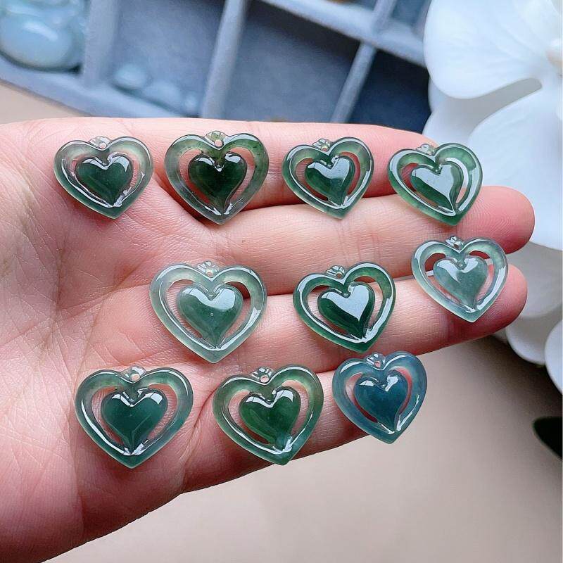 天然翡翠心形吊坠蓝水晴绿飘花