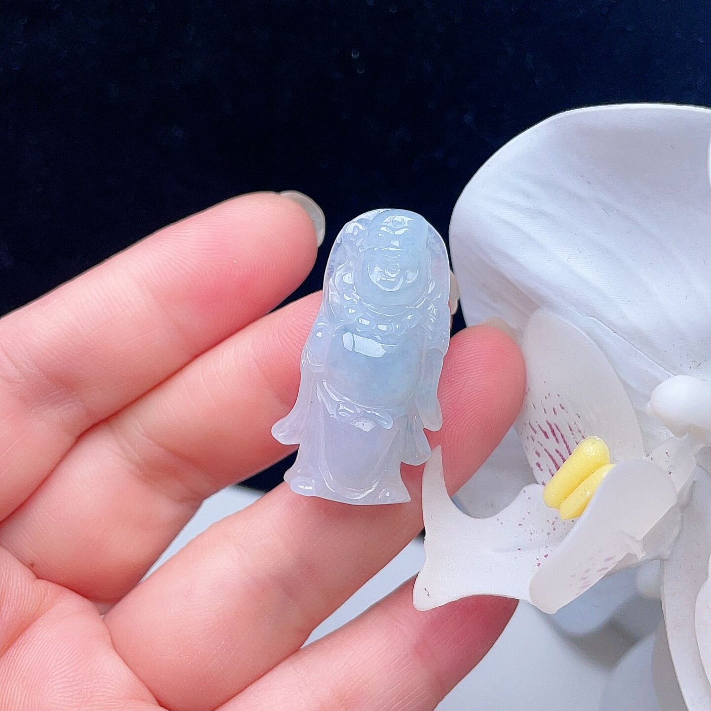 天然翡翠立体弥勒佛吊坠淡绿笑佛