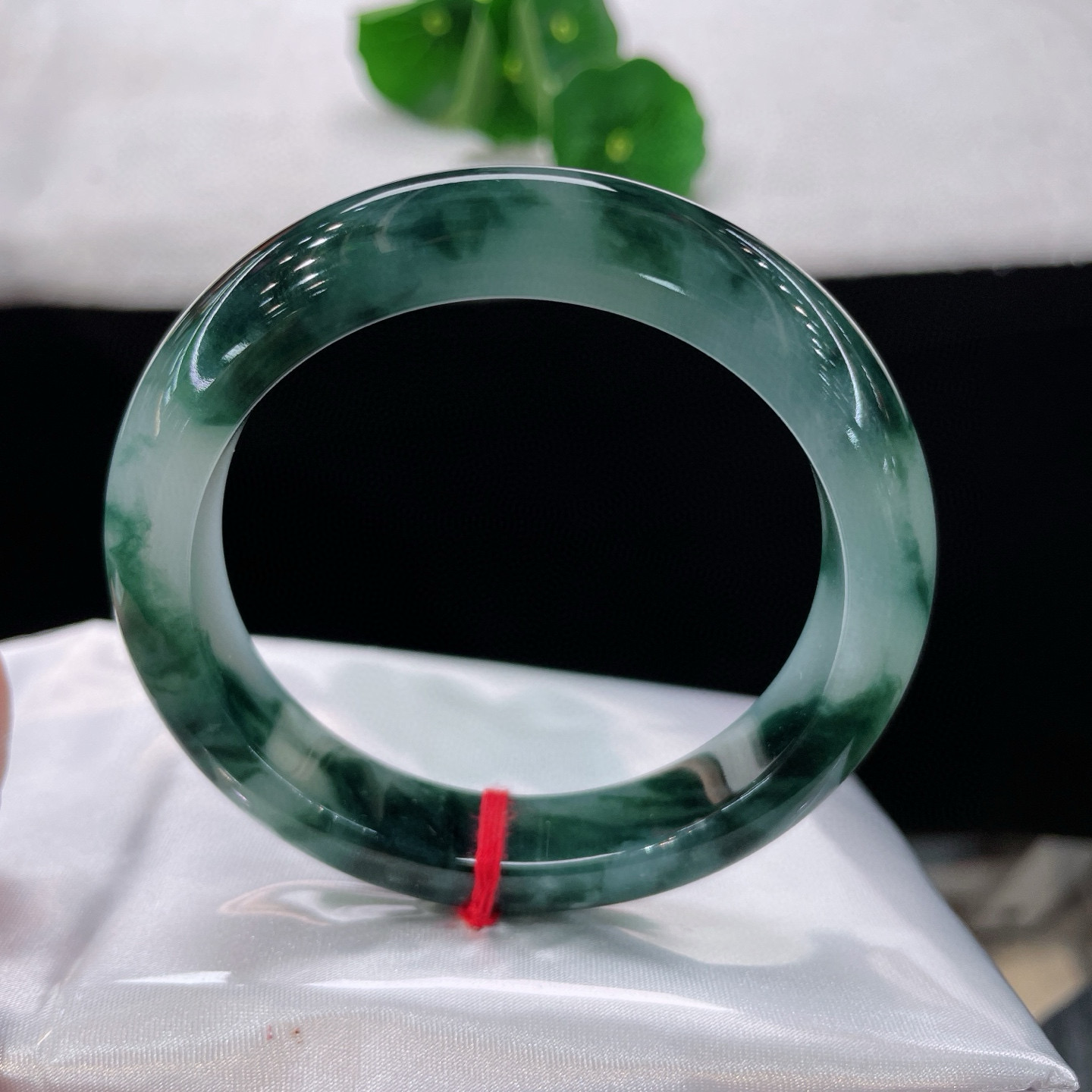 A货翡翠宽边手镯飘花59缅甸蓝天然老坑墨绿花玉镯意境秀气优雅