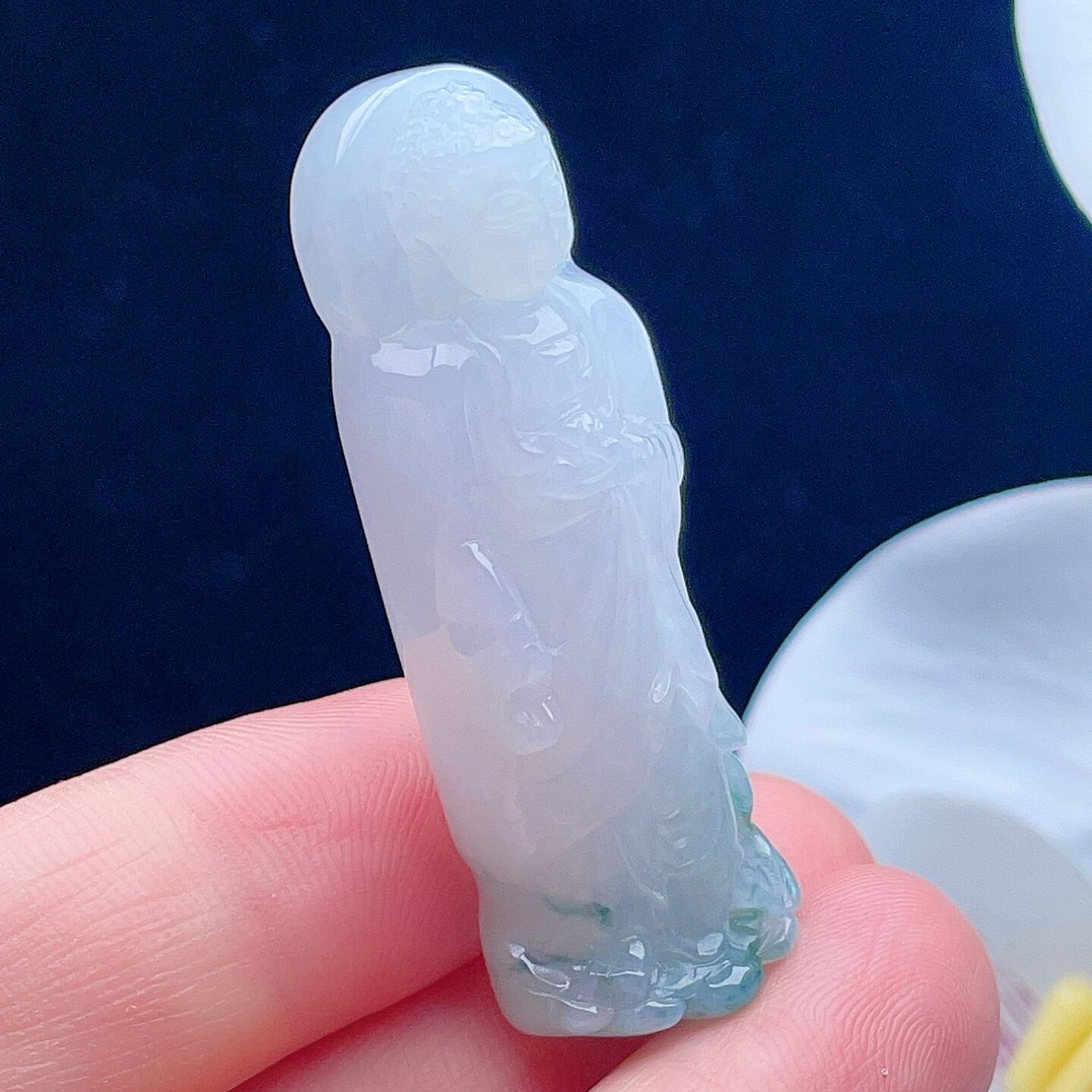 天然翡翠阿弥陀佛吊坠乳白飘花