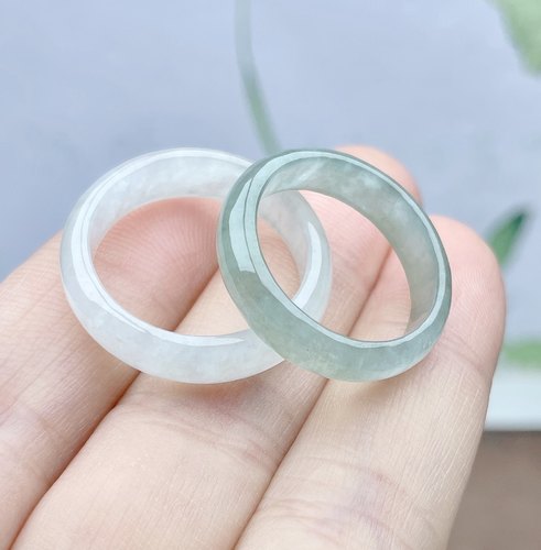 清新翡翠白戒指天然宽边冰绿介子