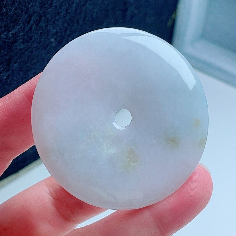 天然翡翠平安扣吊坠乳白飘黄洒金