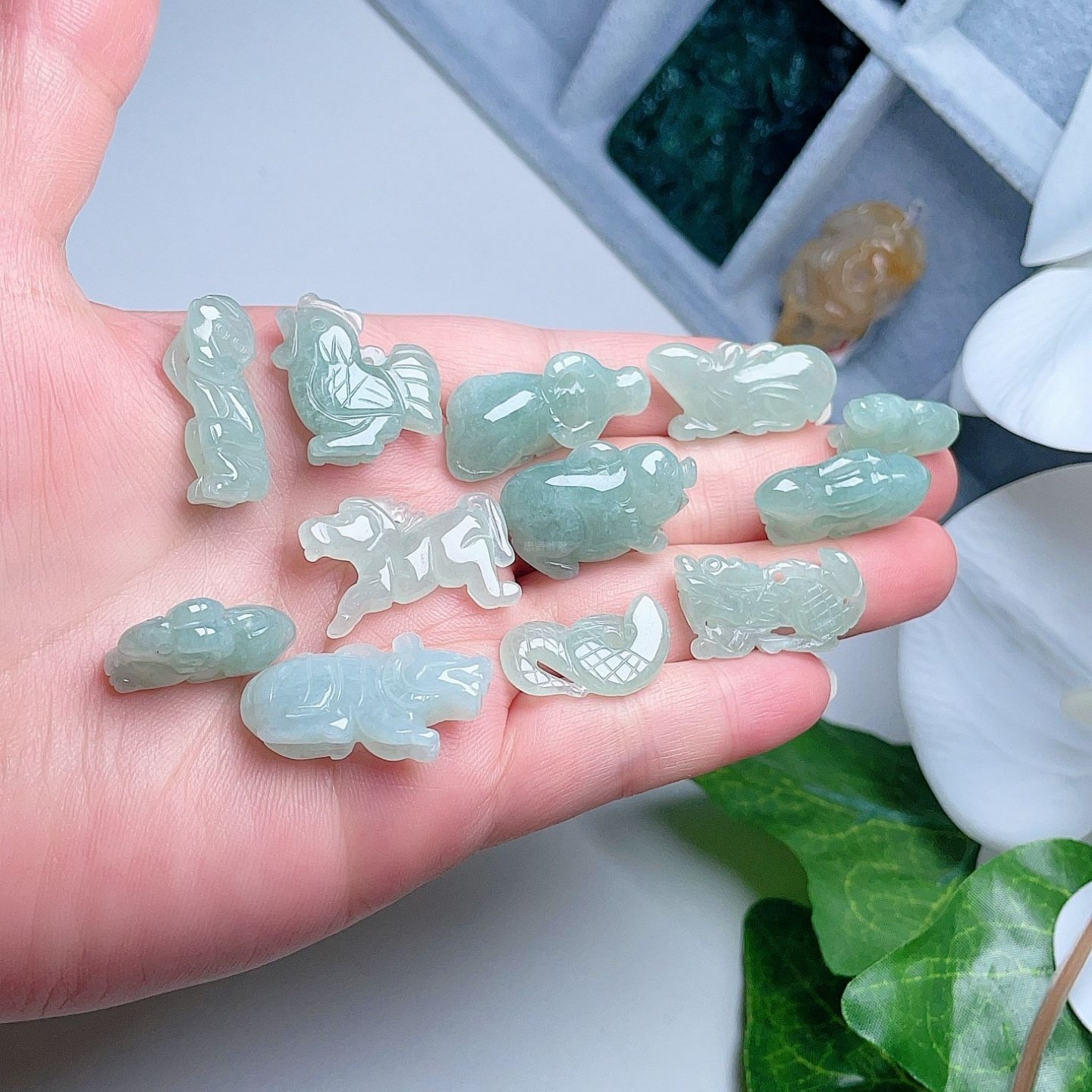 天然A货十二生肖吊坠淡绿立体鼠牛虎兔龙蛇马羊猴鸡狗猪缅甸翡翠,珠宝/钻石/翡翠,颈饰,淘宝优惠券,粉丝福利购,淘宝优惠卷