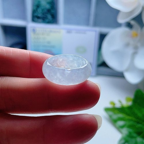 天然翡翠宽边戒指乳白意境清新
