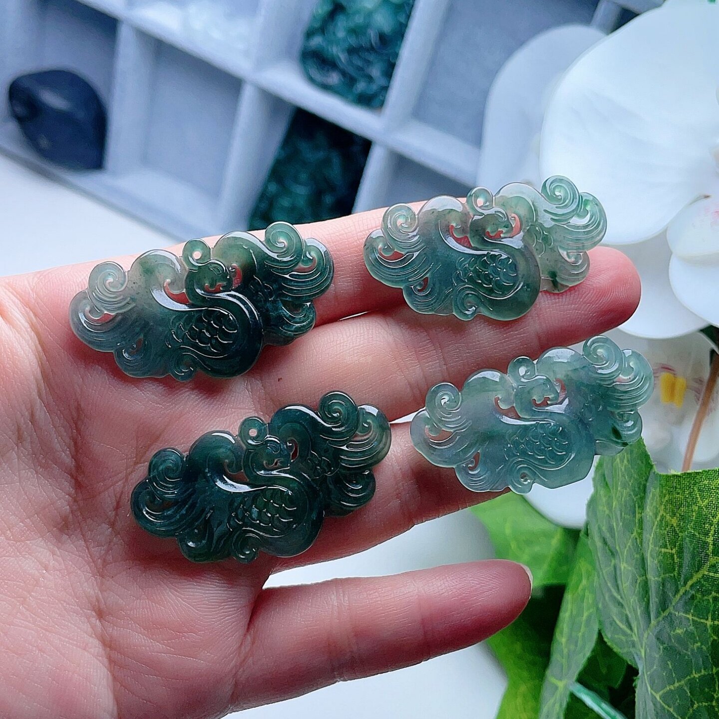A货翡翠晴水蓝绿飘花凤凰玉佩天然神鸟吊坠吉祥如意清新优雅百搭