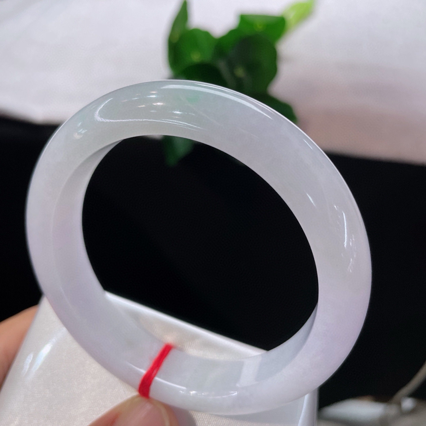A货翡翠手镯乳白淡绿飘花57.8缅甸天然老坑浅紫玉镯晨曦映绿意境