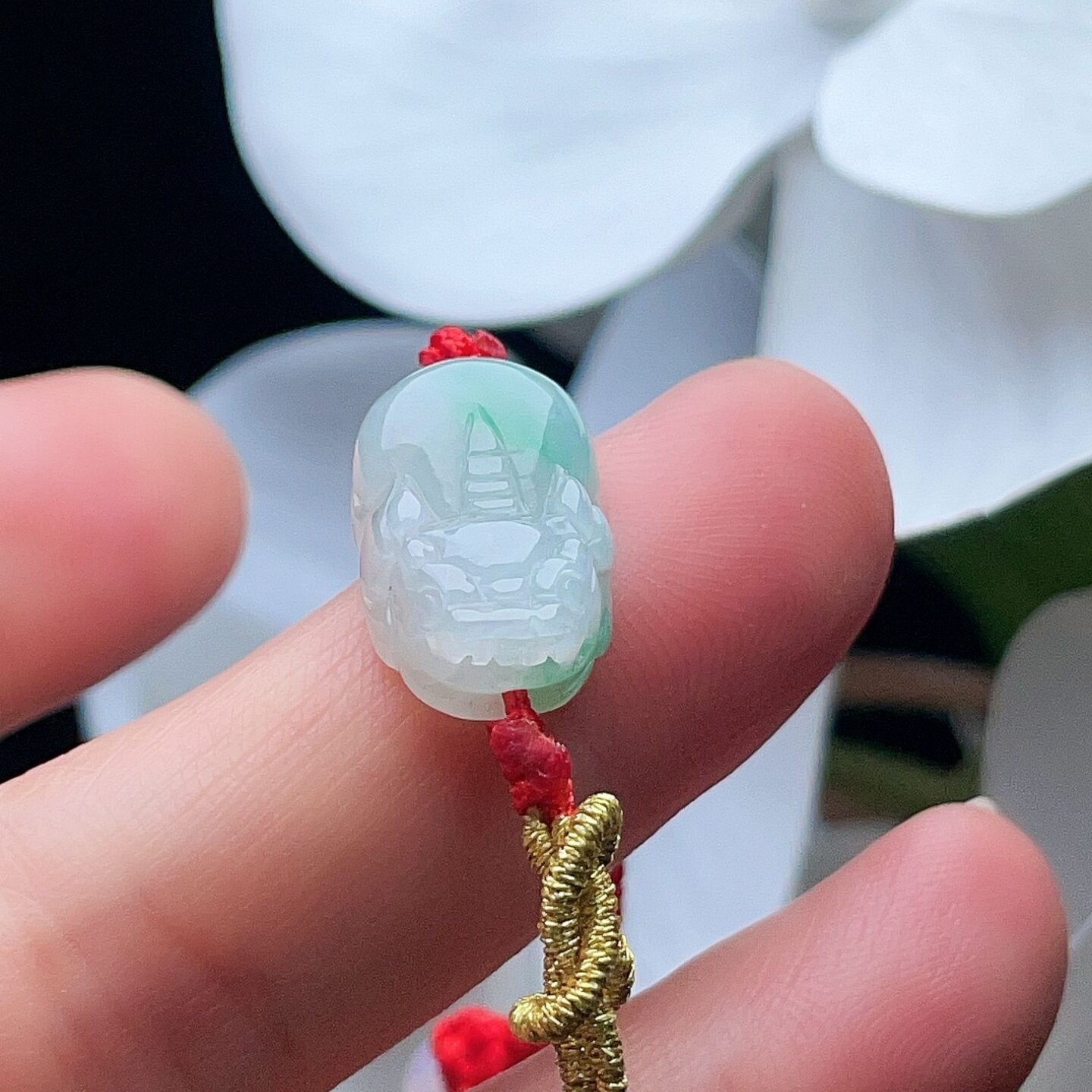 天然翡翠小貔貅手链乳白飘阳绿