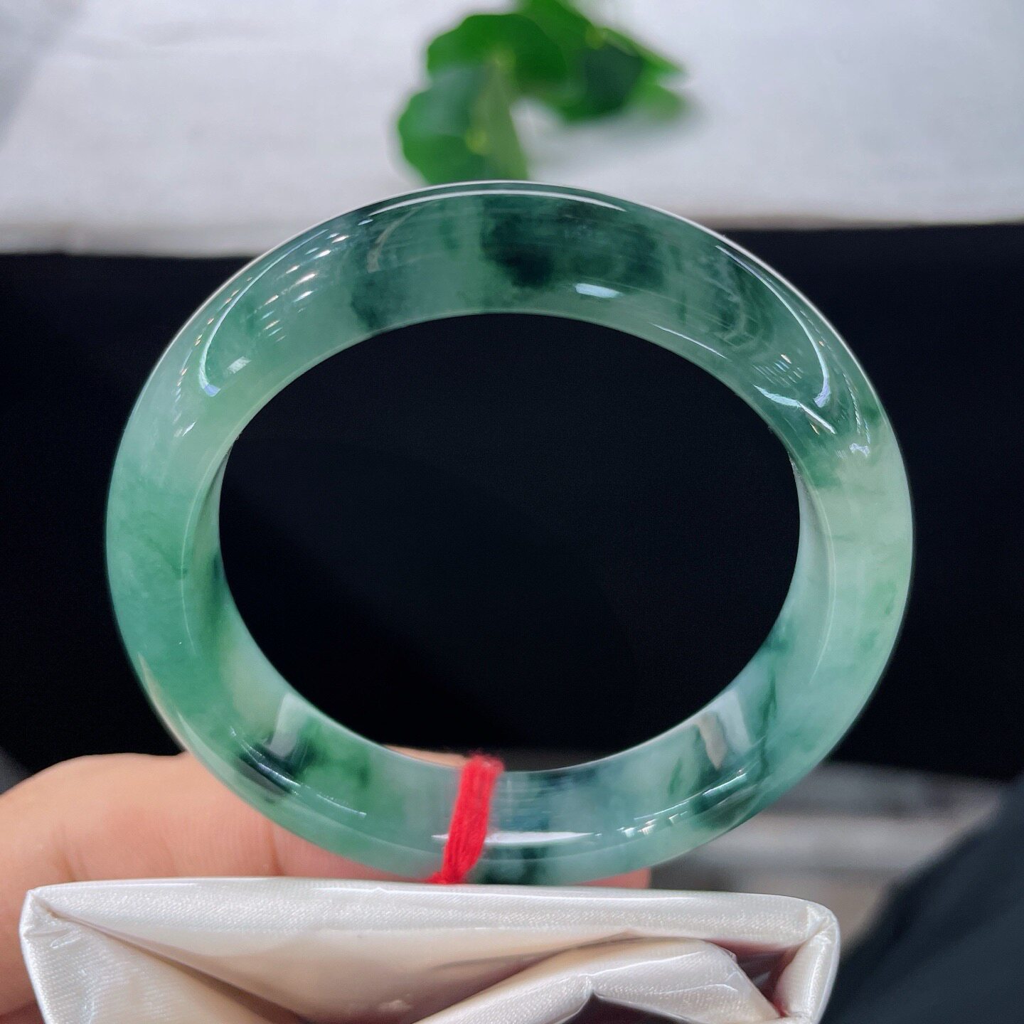 天然A货翡翠飘花手镯正圈53-54mm缅甸老坑玉镯子缅蓝花玉手环
