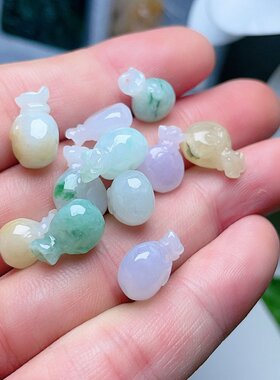 天然翡翠小福袋乳白淡紫黄绿飘花