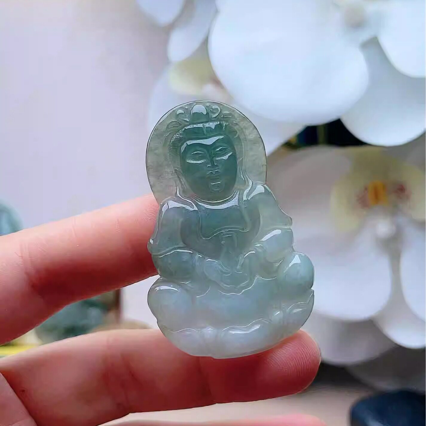 A货翡翠乳白淡绿托瓶观音吊坠缅甸老坑观世音玉佩平安吉祥如意