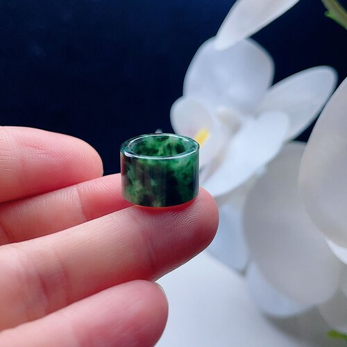 天然翡翠路路通吊坠辣绿飘菠菜绿