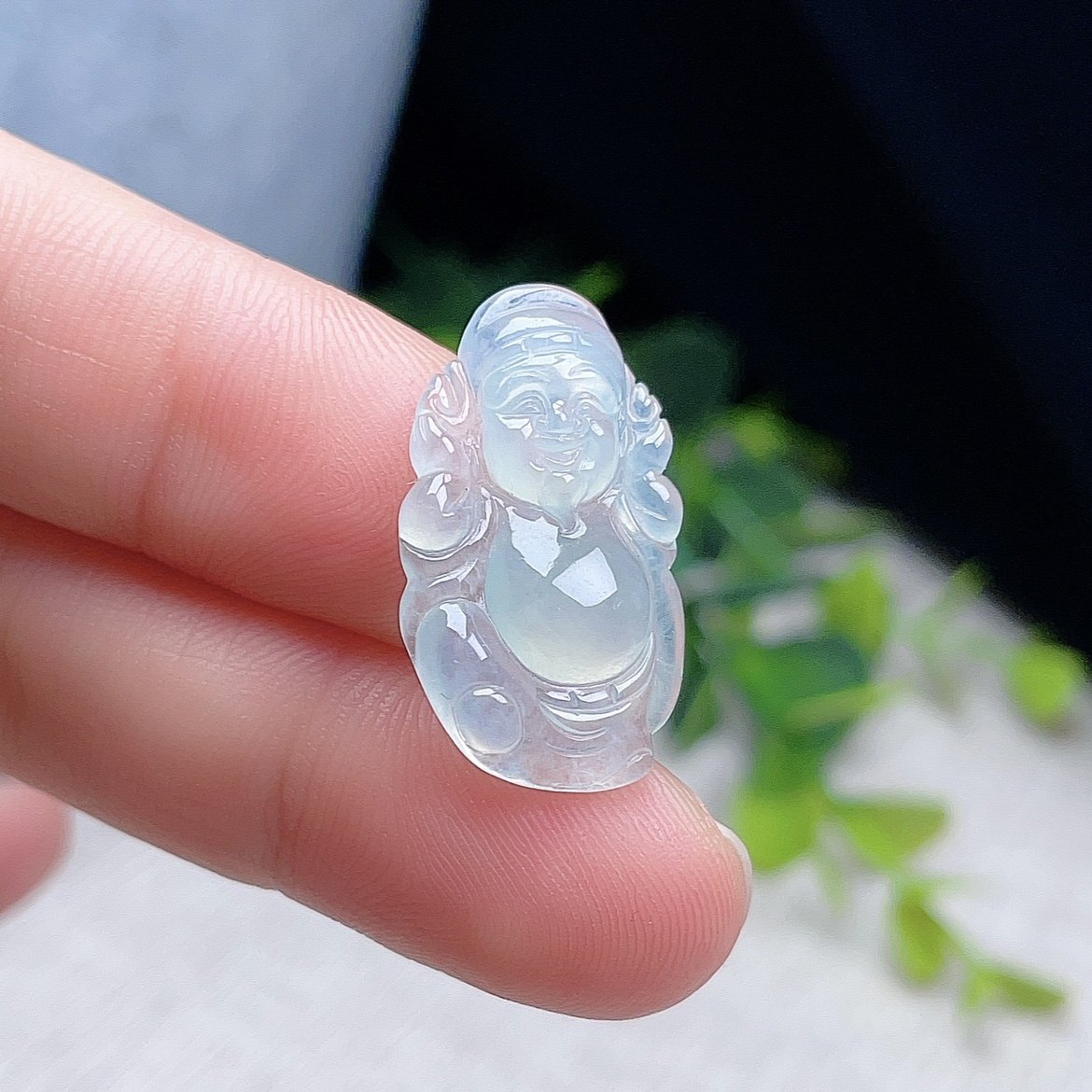 天然翡翠冰种通透入财佛小玉佩