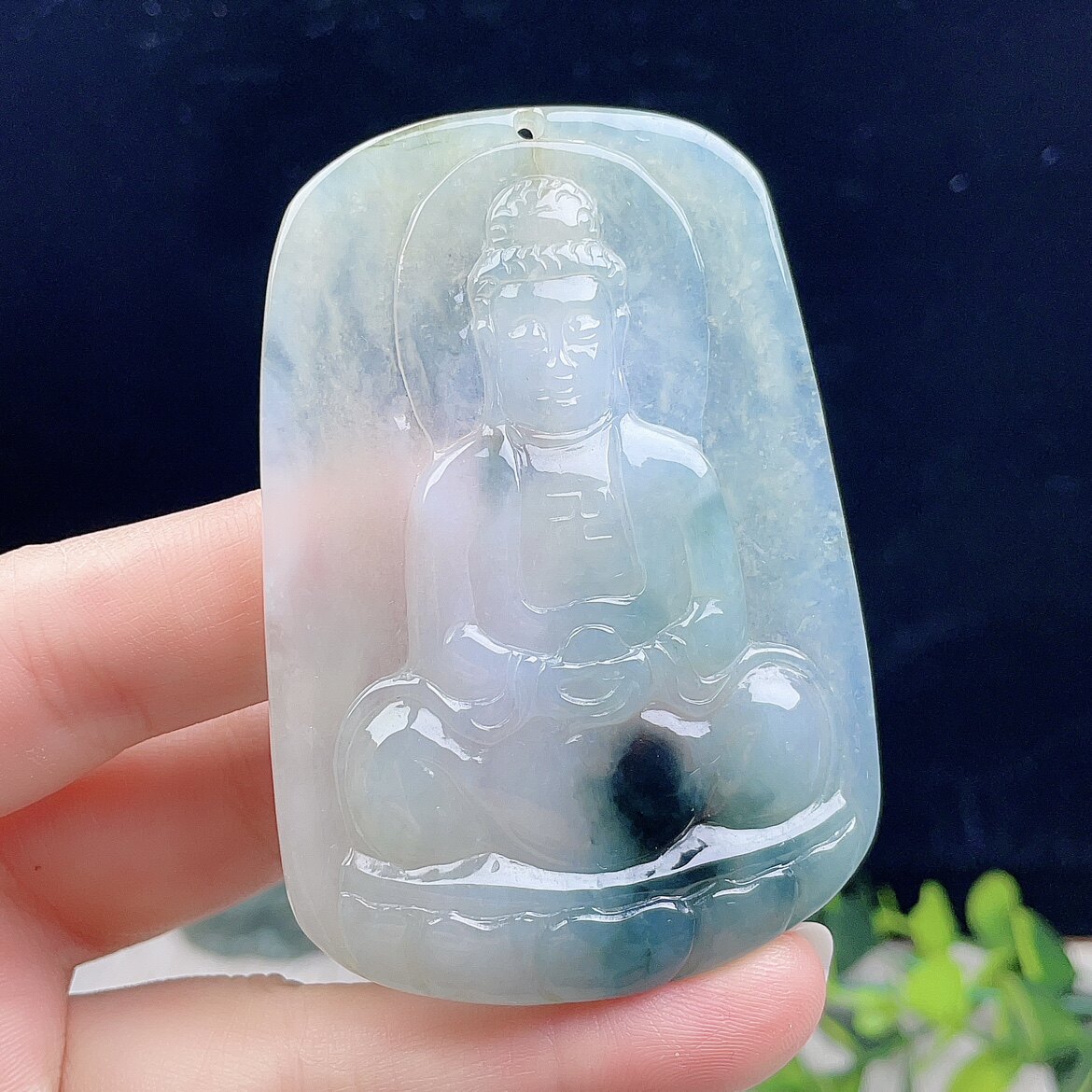 天然翡翠阿弥陀佛吊坠乳白飘花